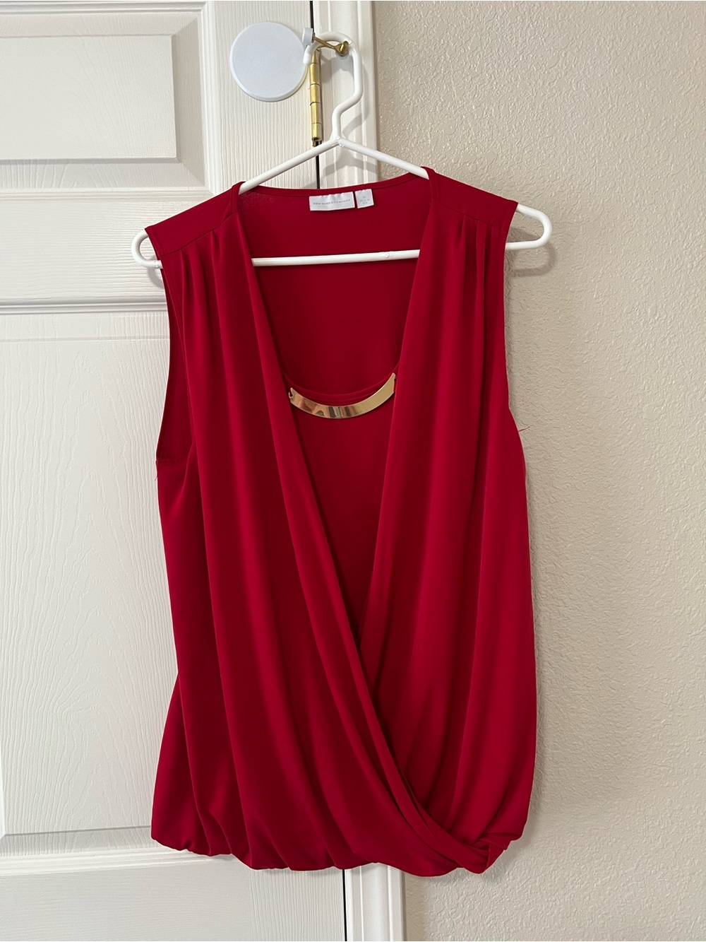 New York & Company Red Gold Bar Surplice Sleeveless Blouse Top XL